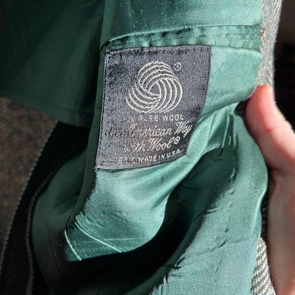 Green Wool Tweed Sportcoat in Herringbone - Picture 3 of 5